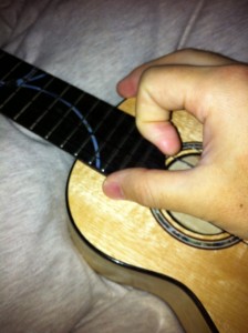 ( i ) : picking up with Index finger